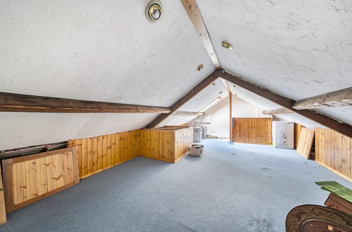 Pen-Yr-Alley Avenue, Skewen, Neath, SA10 6DS